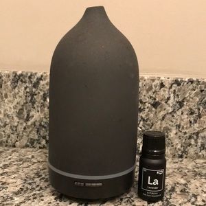 Vitruvi Black Stone Diffuser w/ Lavender EO